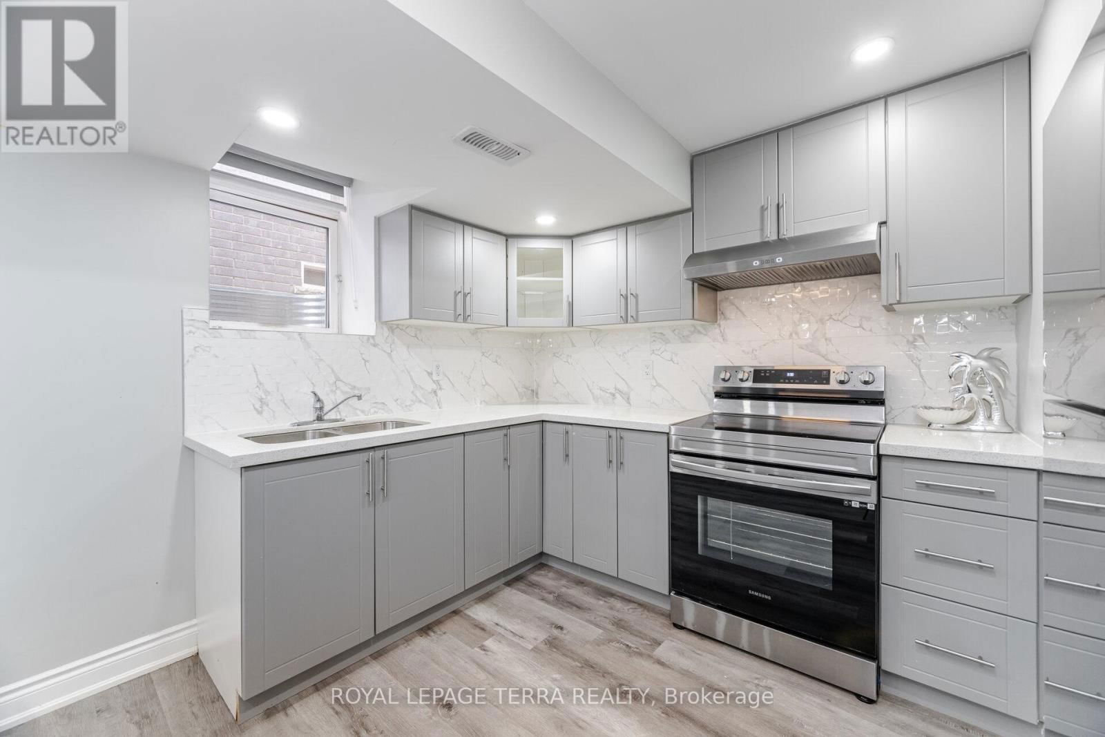 47 COBRIZA CRESCENT Image 44