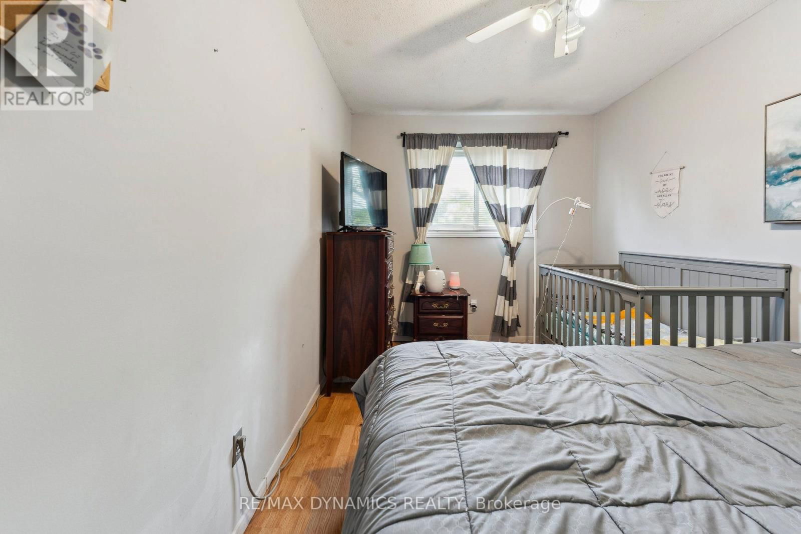 82 LYNDEN CIRCLE Image 14