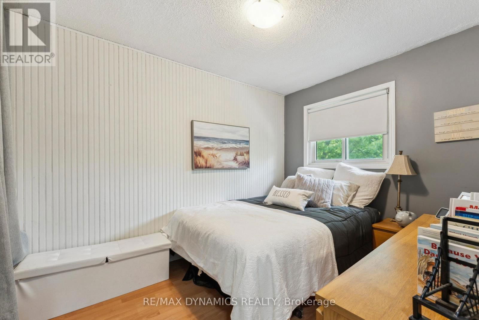 82 LYNDEN CIRCLE Image 15