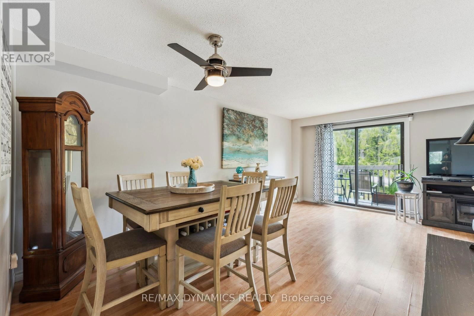 82 LYNDEN CIRCLE Image 6