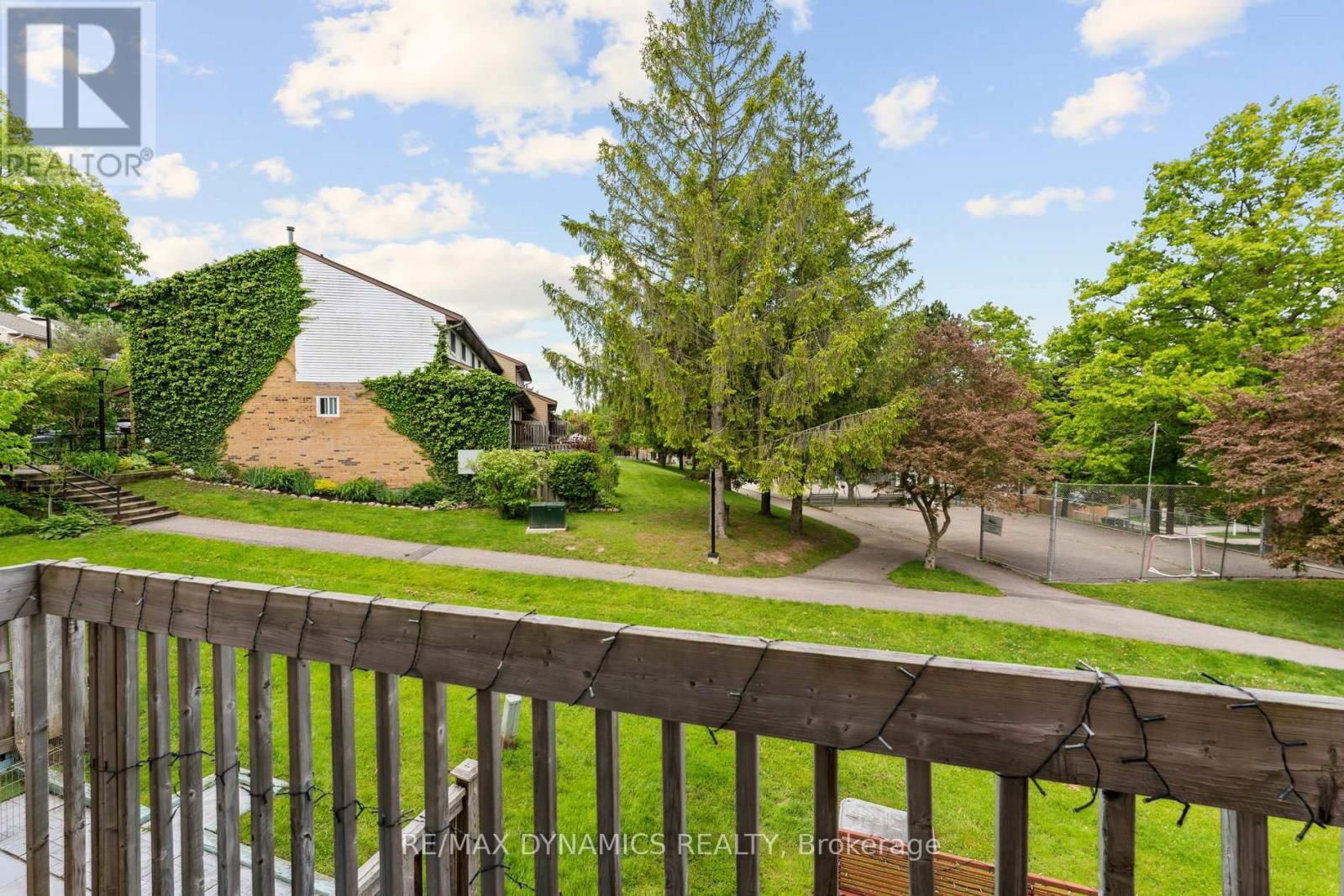 82 LYNDEN CIRCLE Image 8