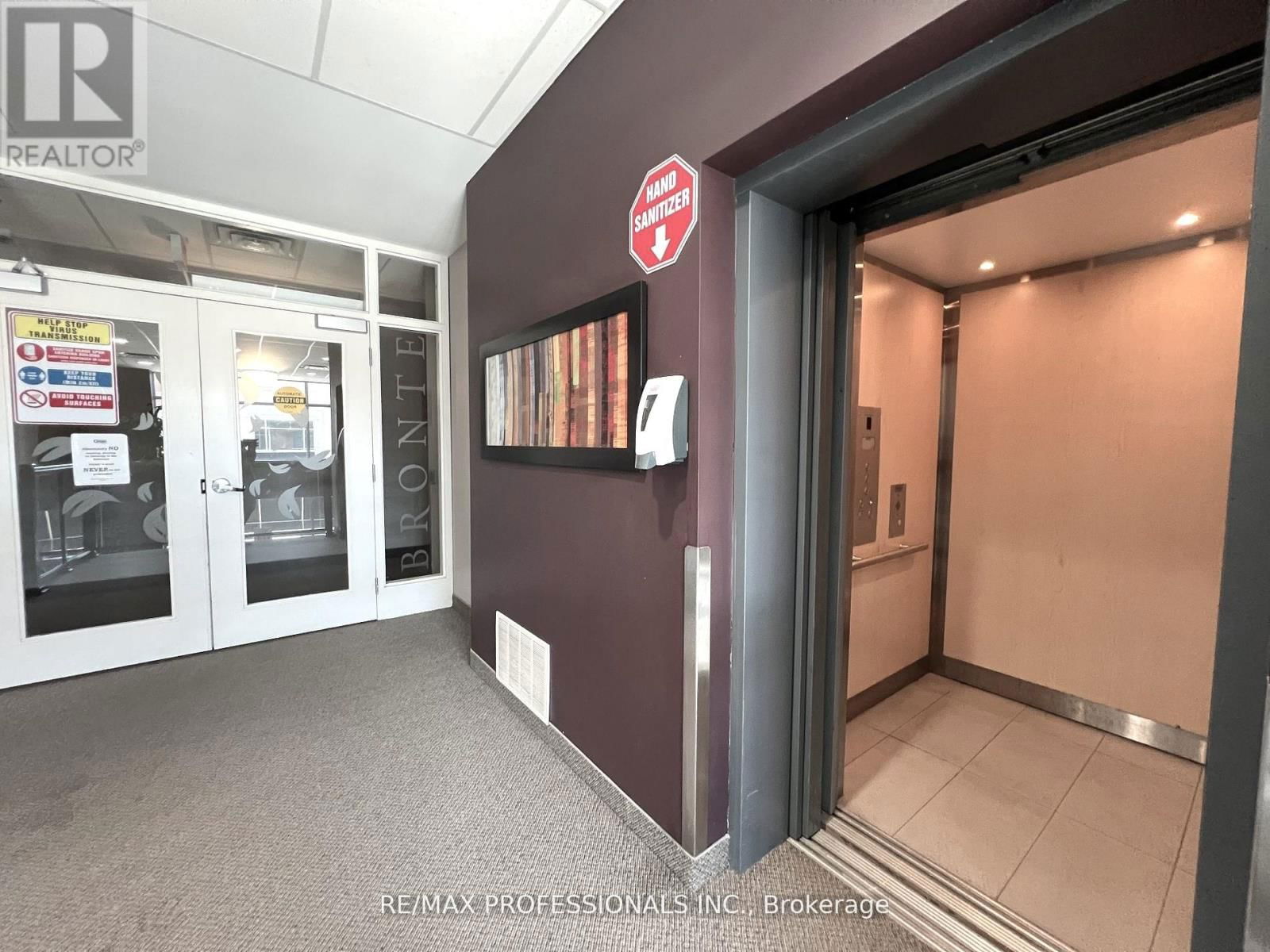 216 - 330 BRONTE STREET SOUTH Image 3