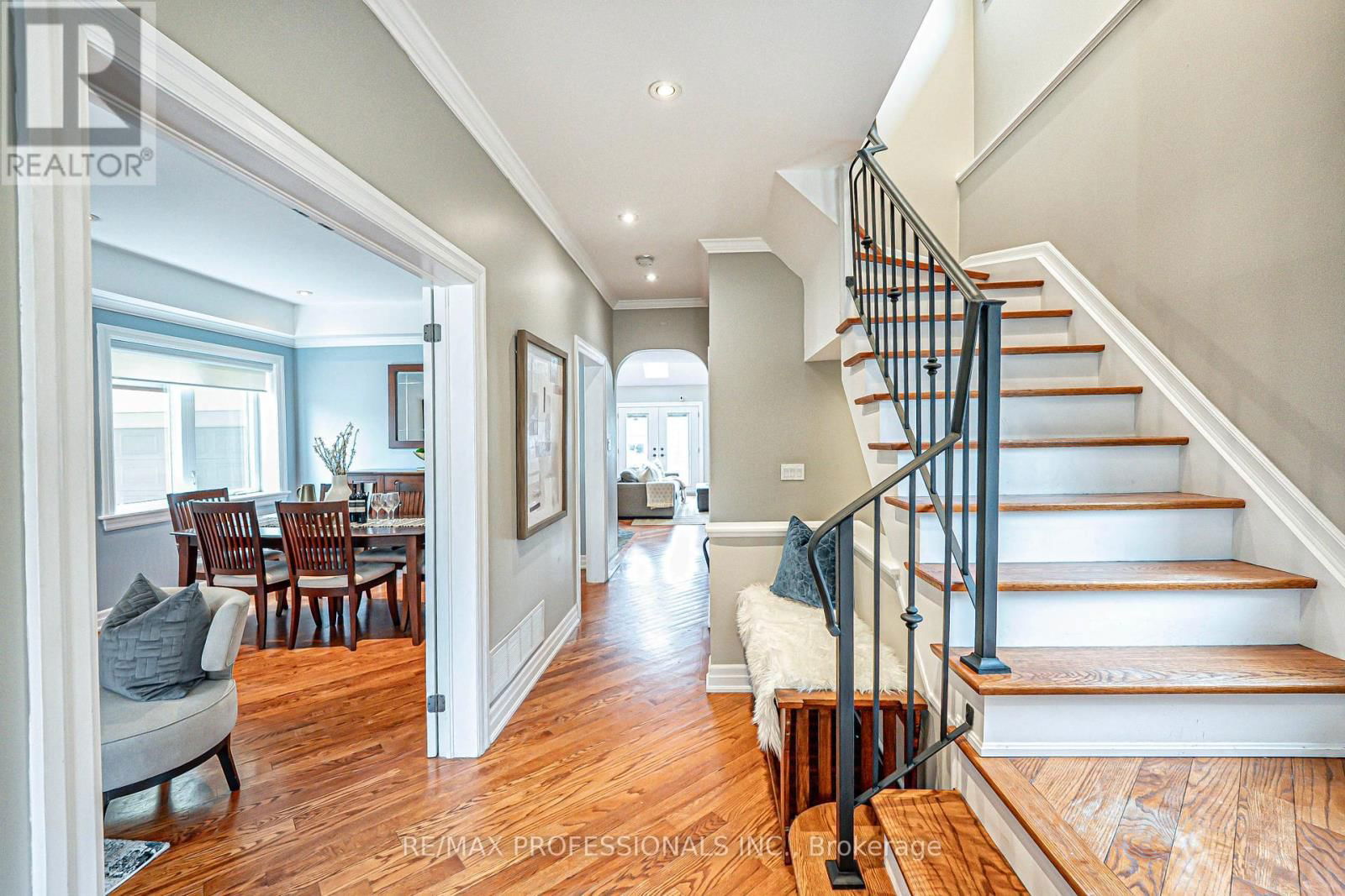 116 LAKE SHORE DRIVE Image 13