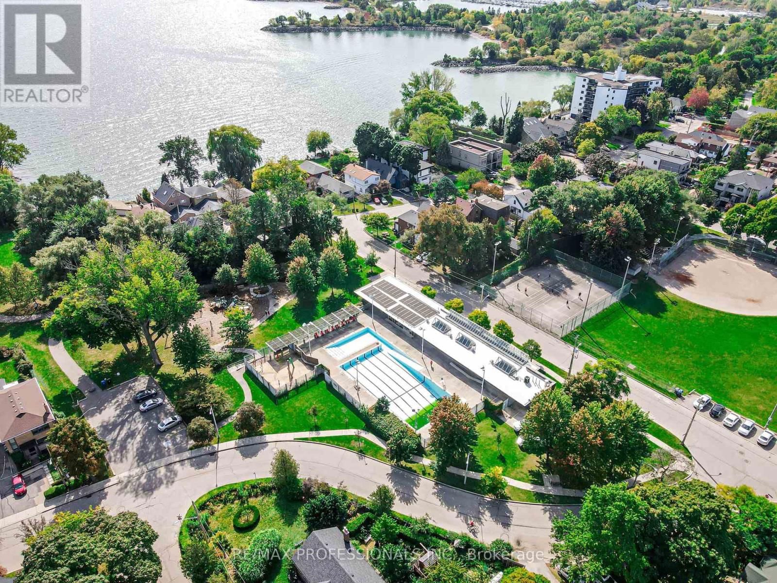 116 LAKE SHORE DRIVE Image 47