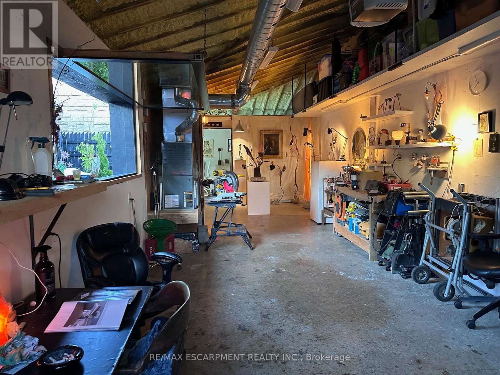 35 WOODENHILL COURT Image 44