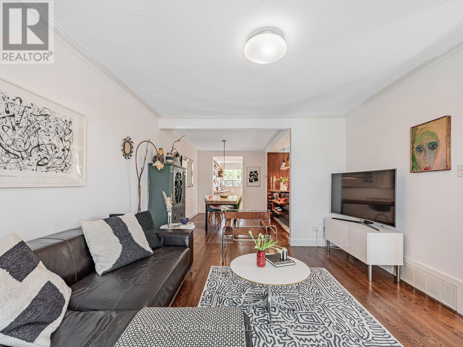 35 WOODENHILL COURT Image 6