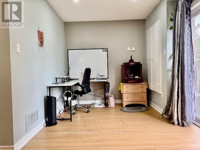 77 - 4950 ALBINA WAY Image 23
