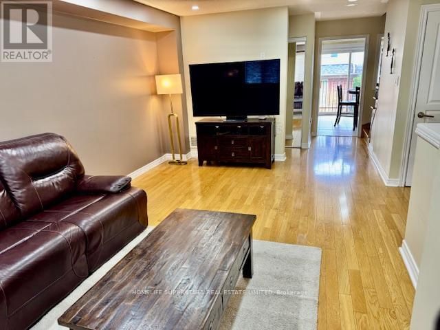 77 - 4950 ALBINA WAY Image 3
