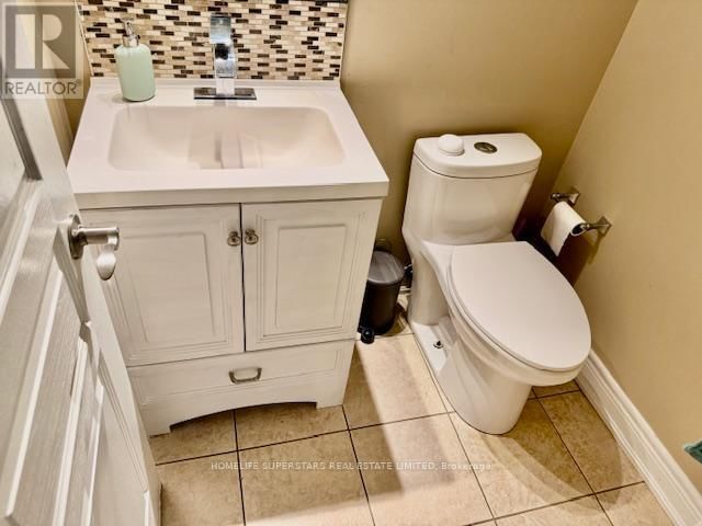 77 - 4950 ALBINA WAY Image 8