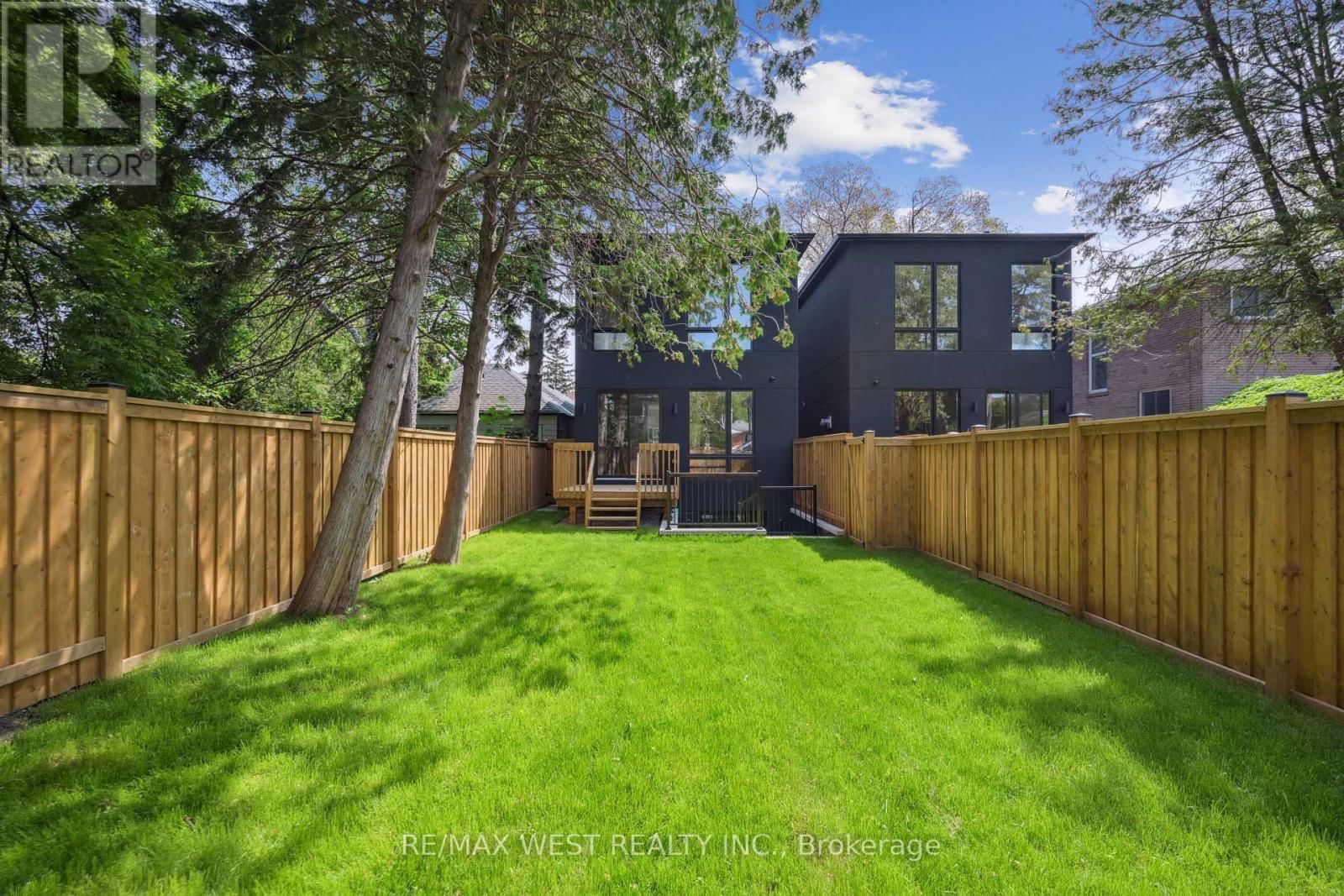 12B FOCH AVENUE Image 14