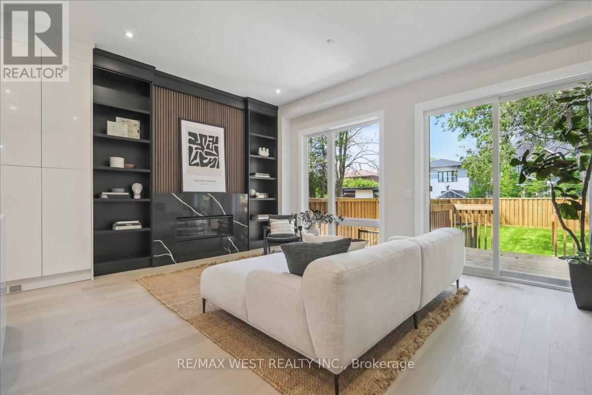 12B FOCH AVENUE Image 4
