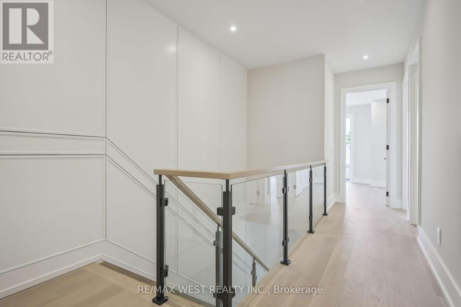 12B FOCH AVENUE Image 5