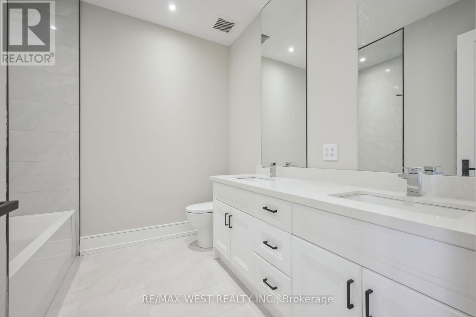 12B FOCH AVENUE Image 6