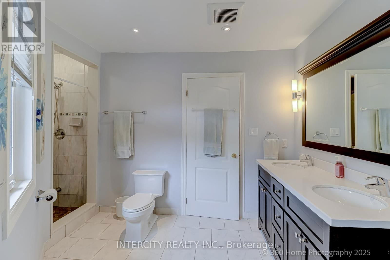 539 LANGPORT COURT Image 19