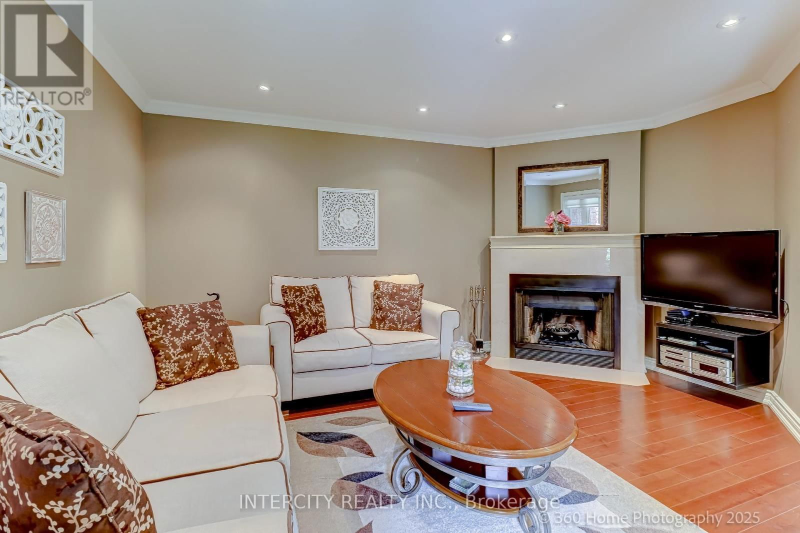539 LANGPORT COURT Image 7