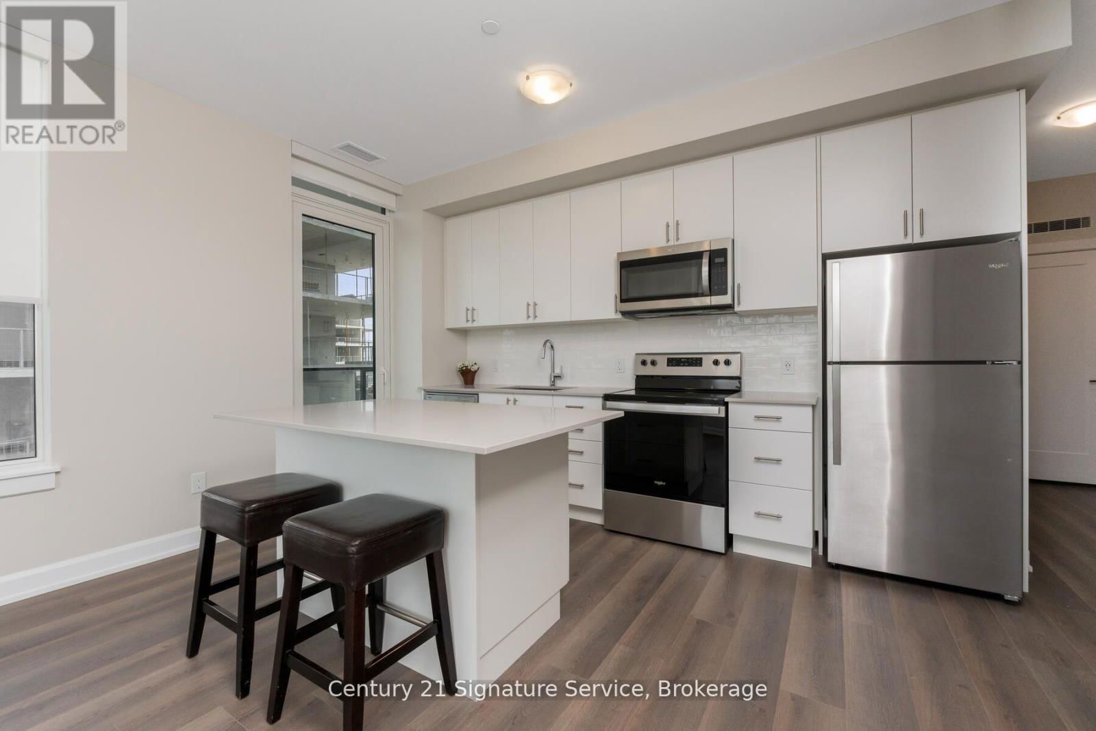 614 - 3220 WILLIAM COLTSON AVENUE Image 12