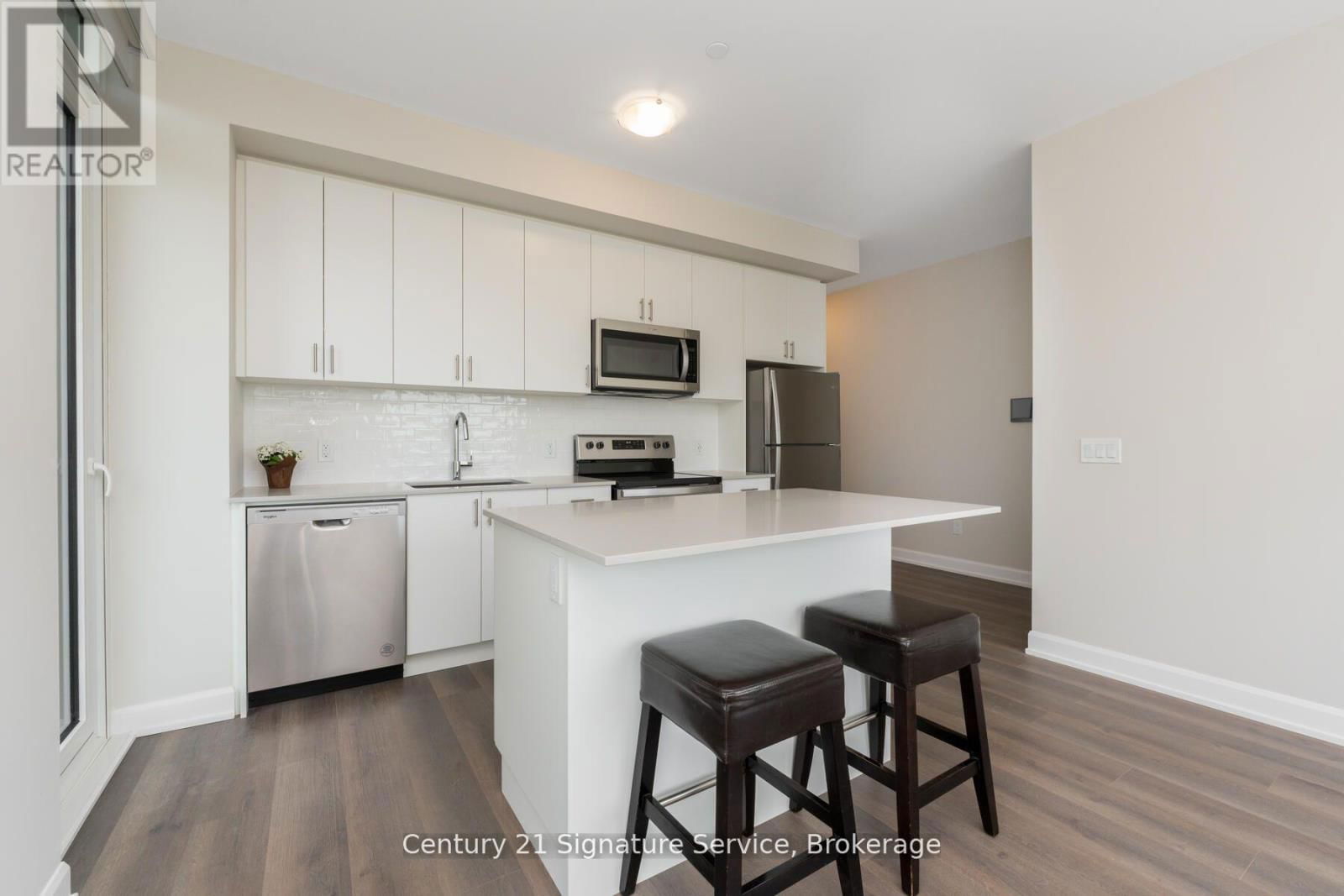 614 - 3220 WILLIAM COLTSON AVENUE Image 14