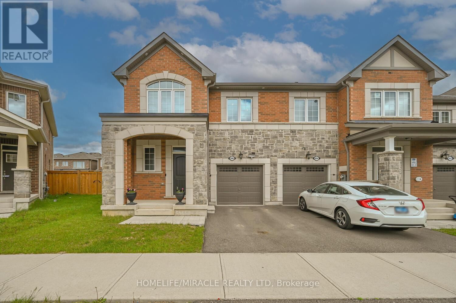 896 SUMAC CRESCENT Image 2