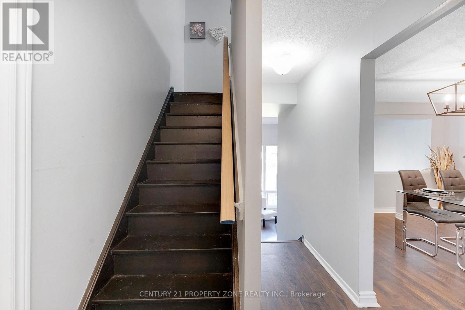 55 DARRAS COURT Image 13