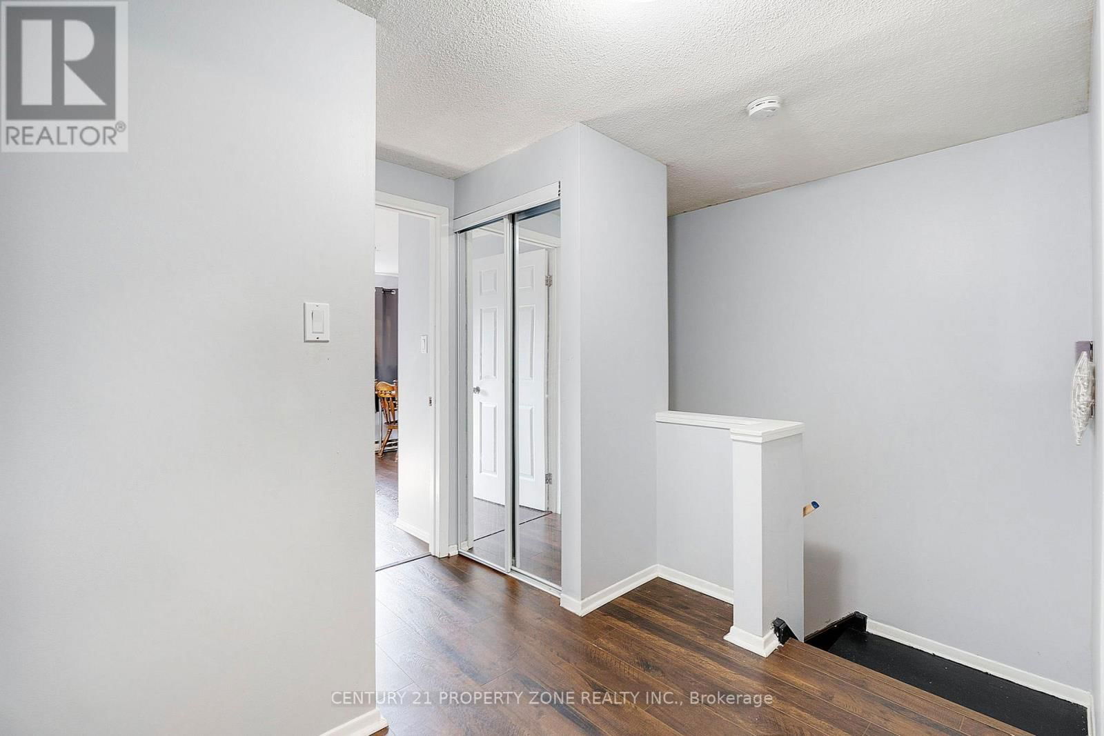 55 DARRAS COURT Image 14