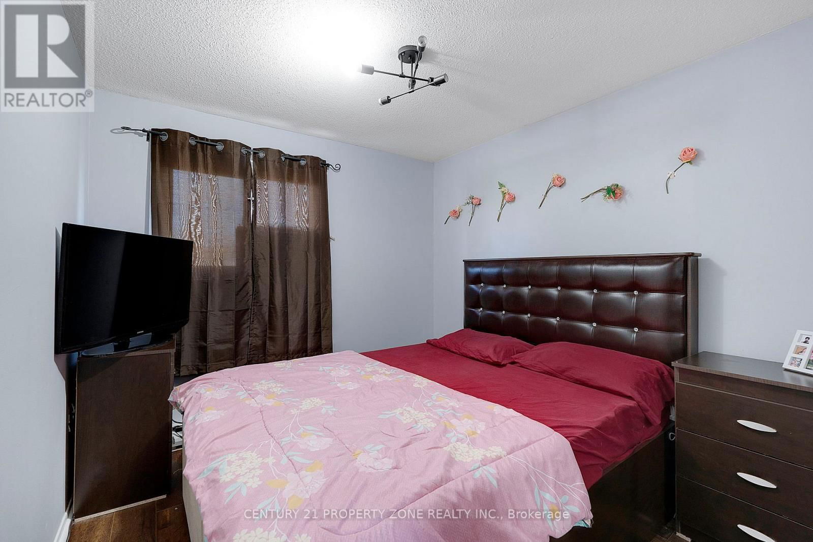 55 DARRAS COURT Image 17