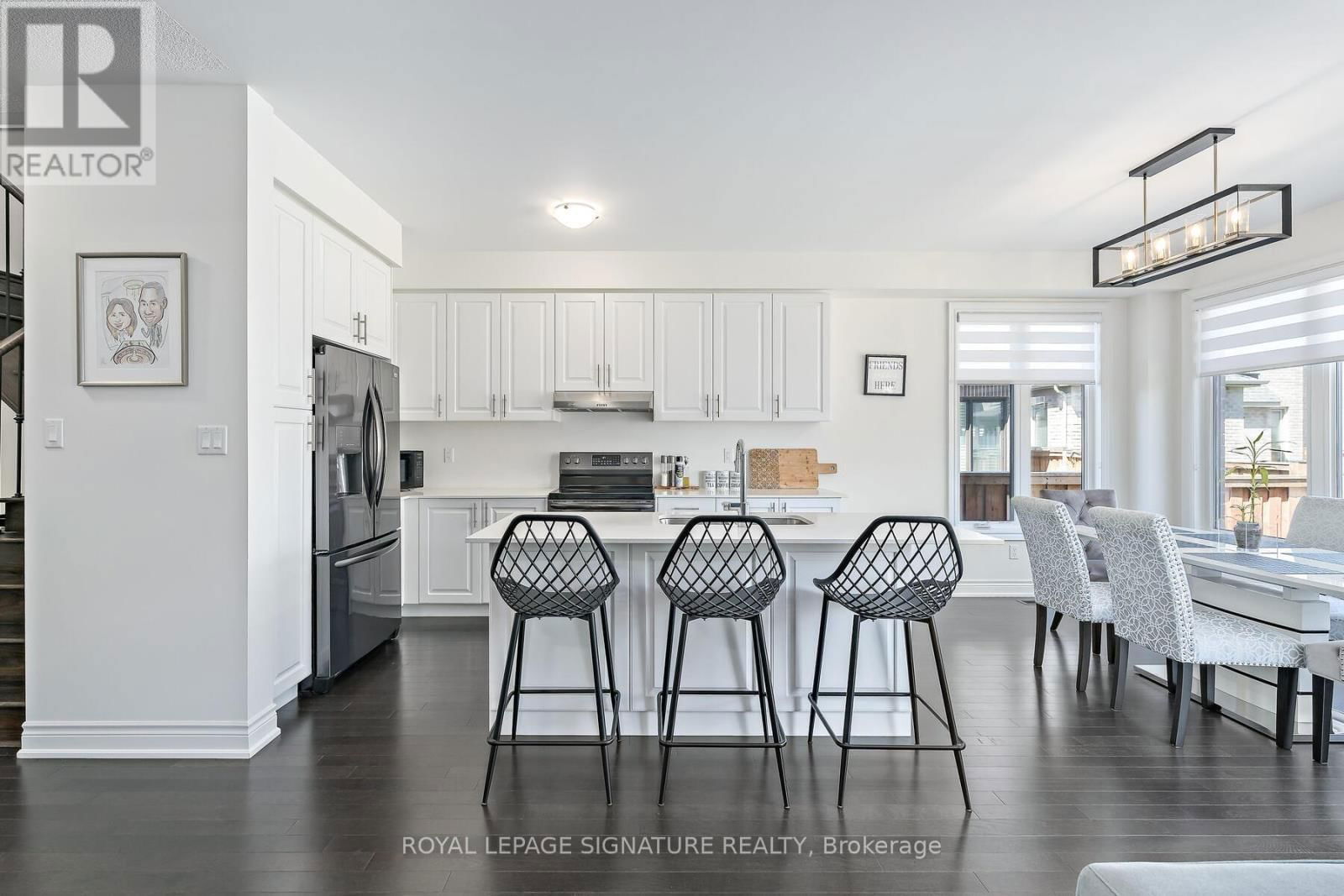 21 VINEYARD DRIVE Image 10
