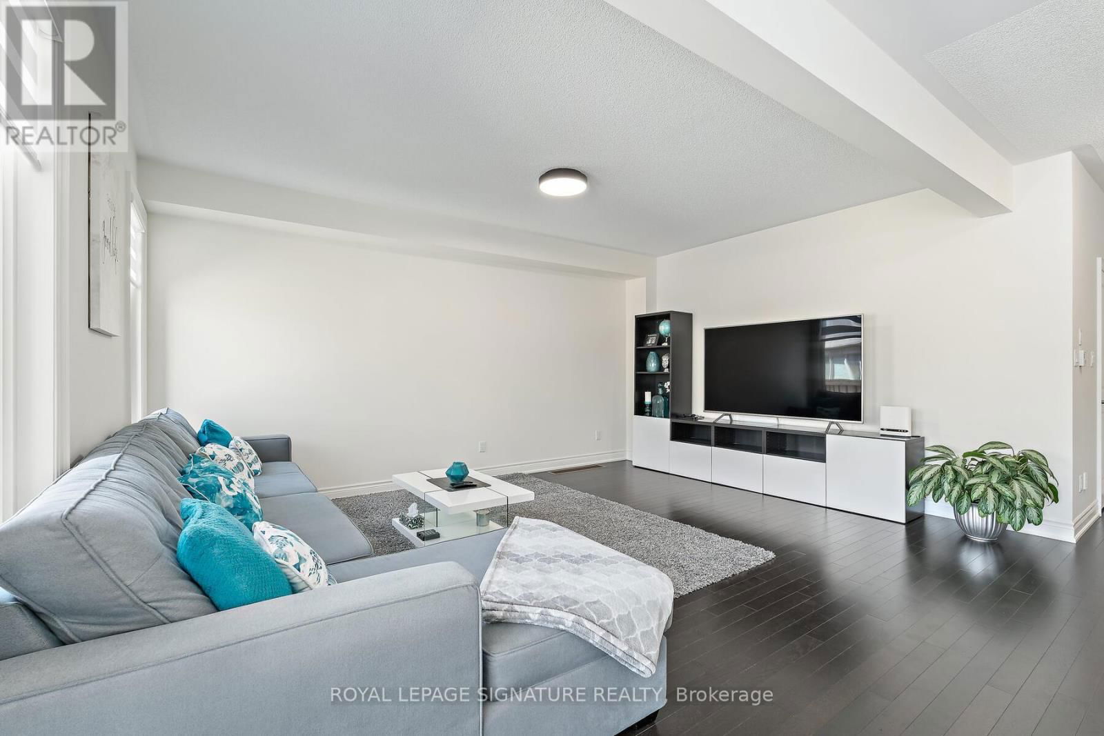 21 VINEYARD DRIVE Image 5