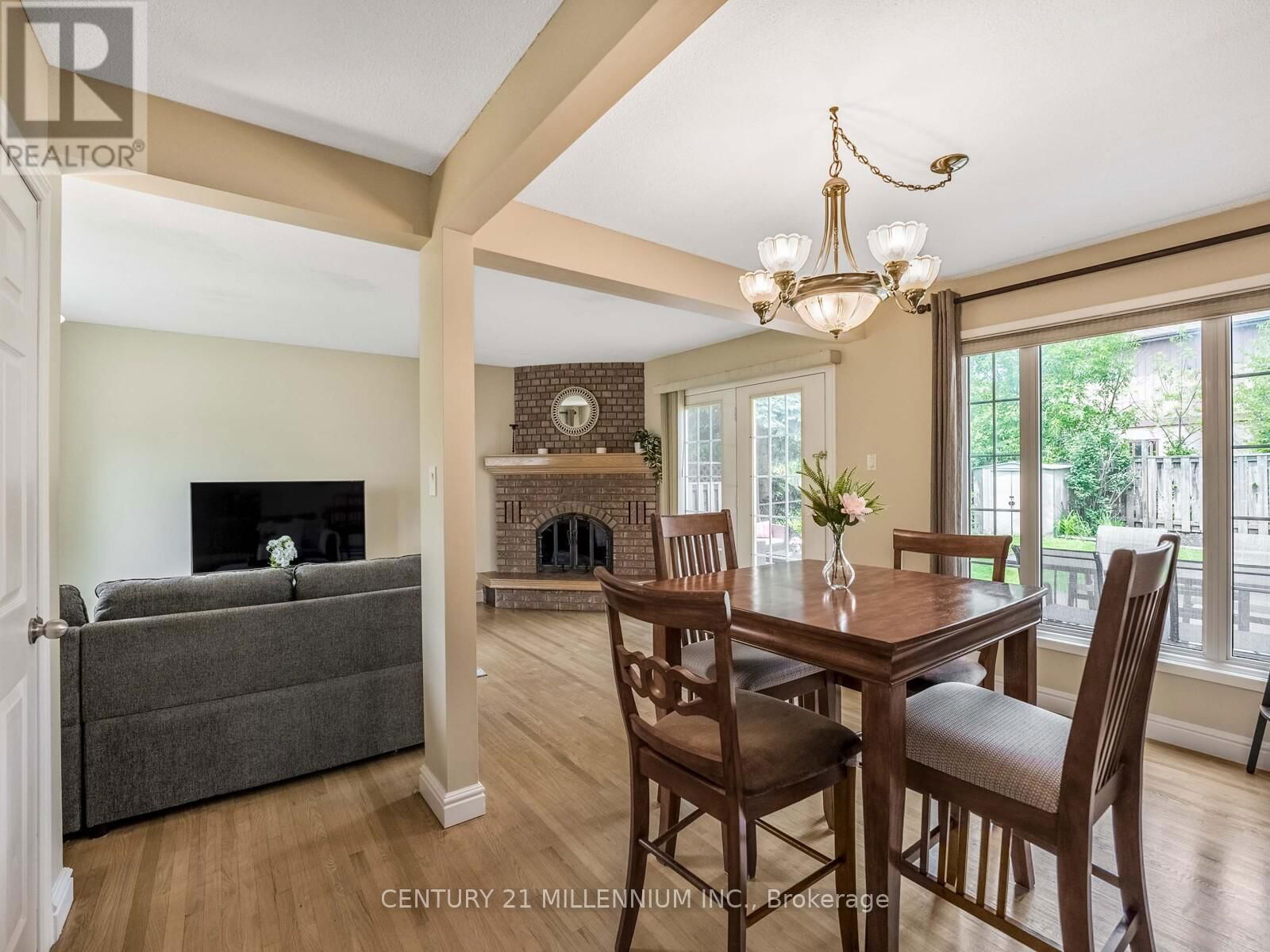 18 GREENHILLS SQUARE Image 11