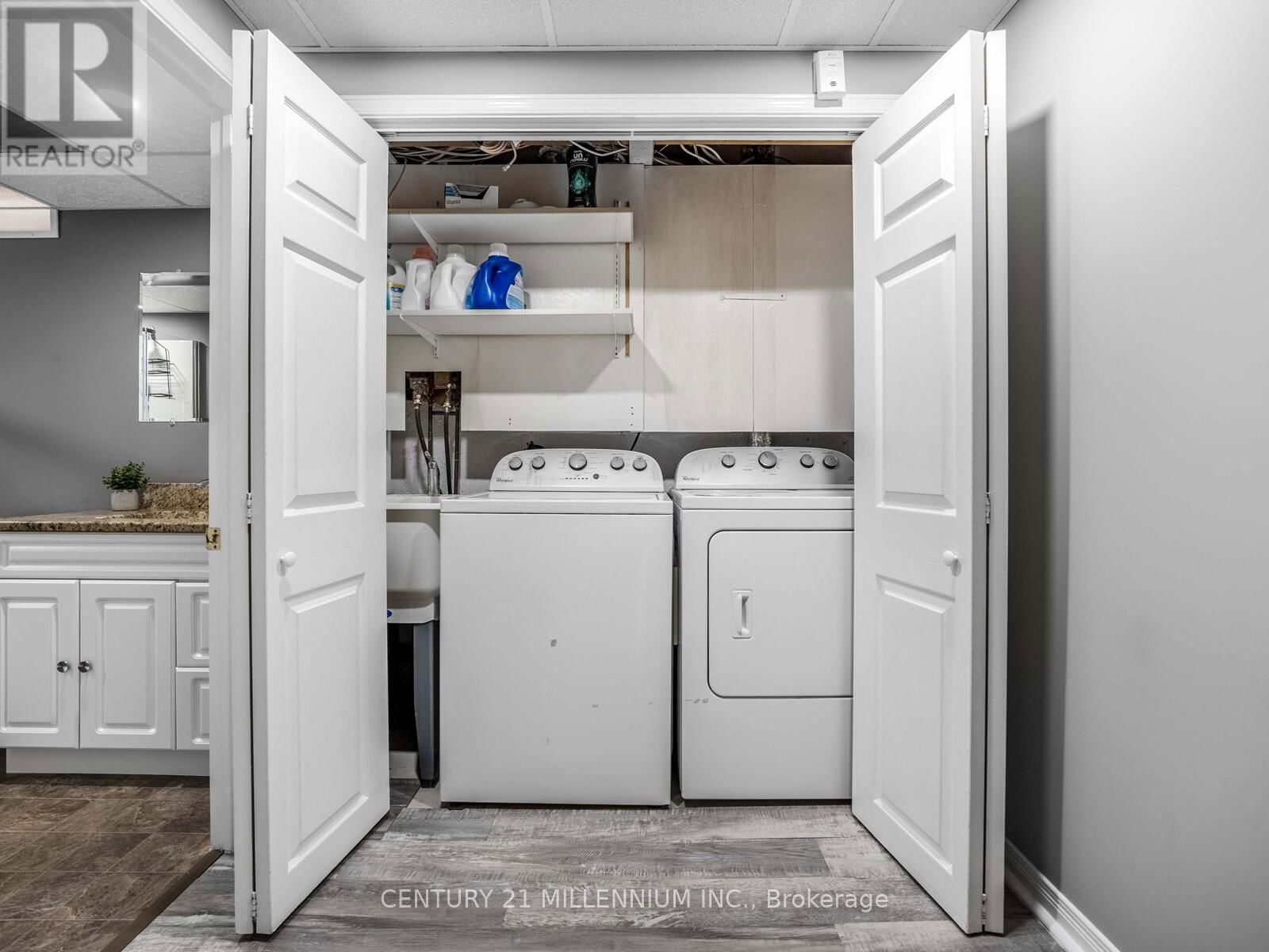 18 GREENHILLS SQUARE Image 24