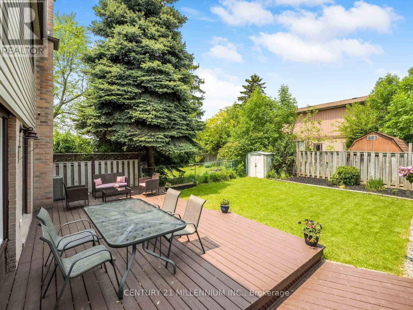 18 GREENHILLS SQUARE Image 31