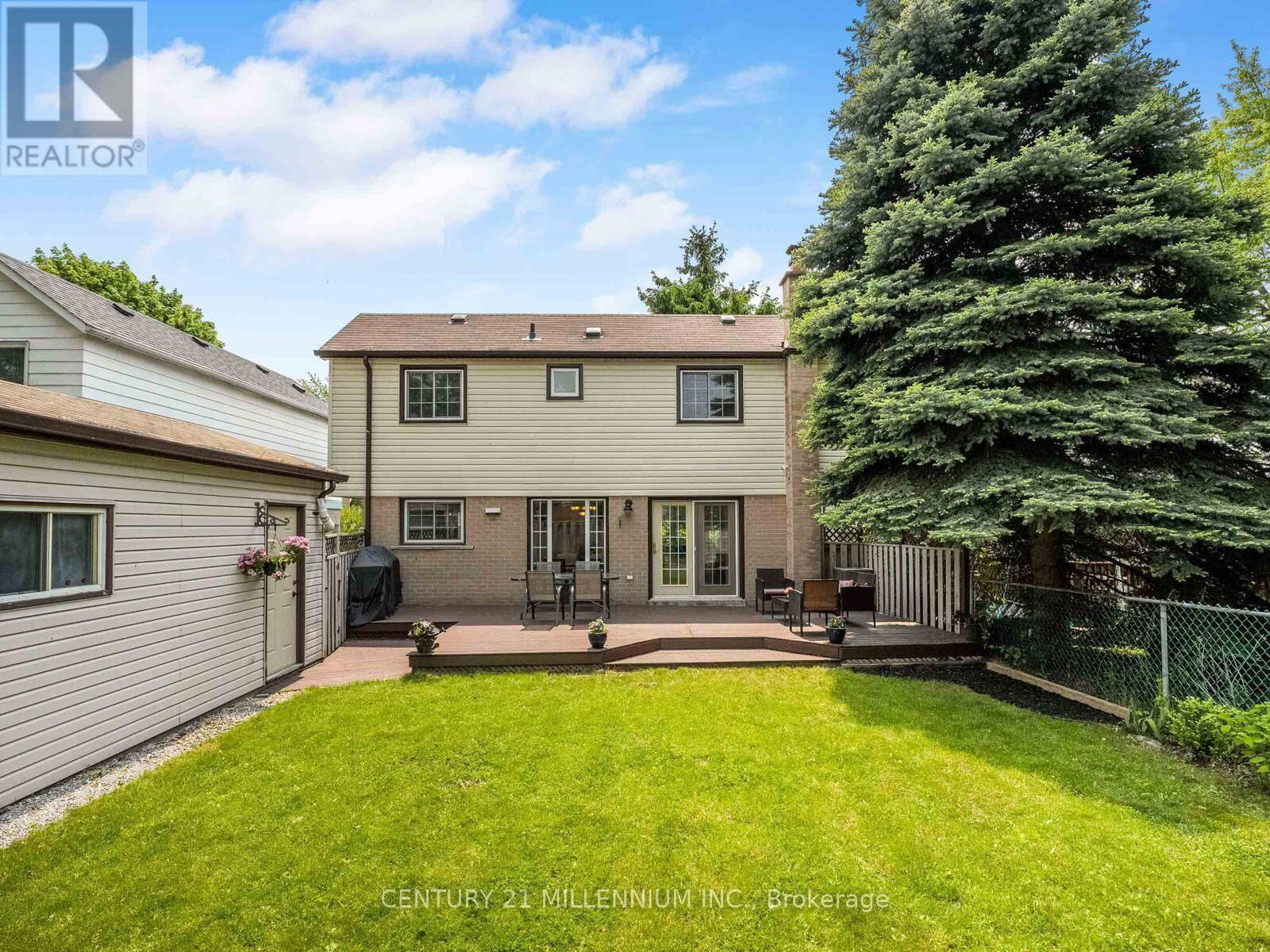 18 GREENHILLS SQUARE Image 34