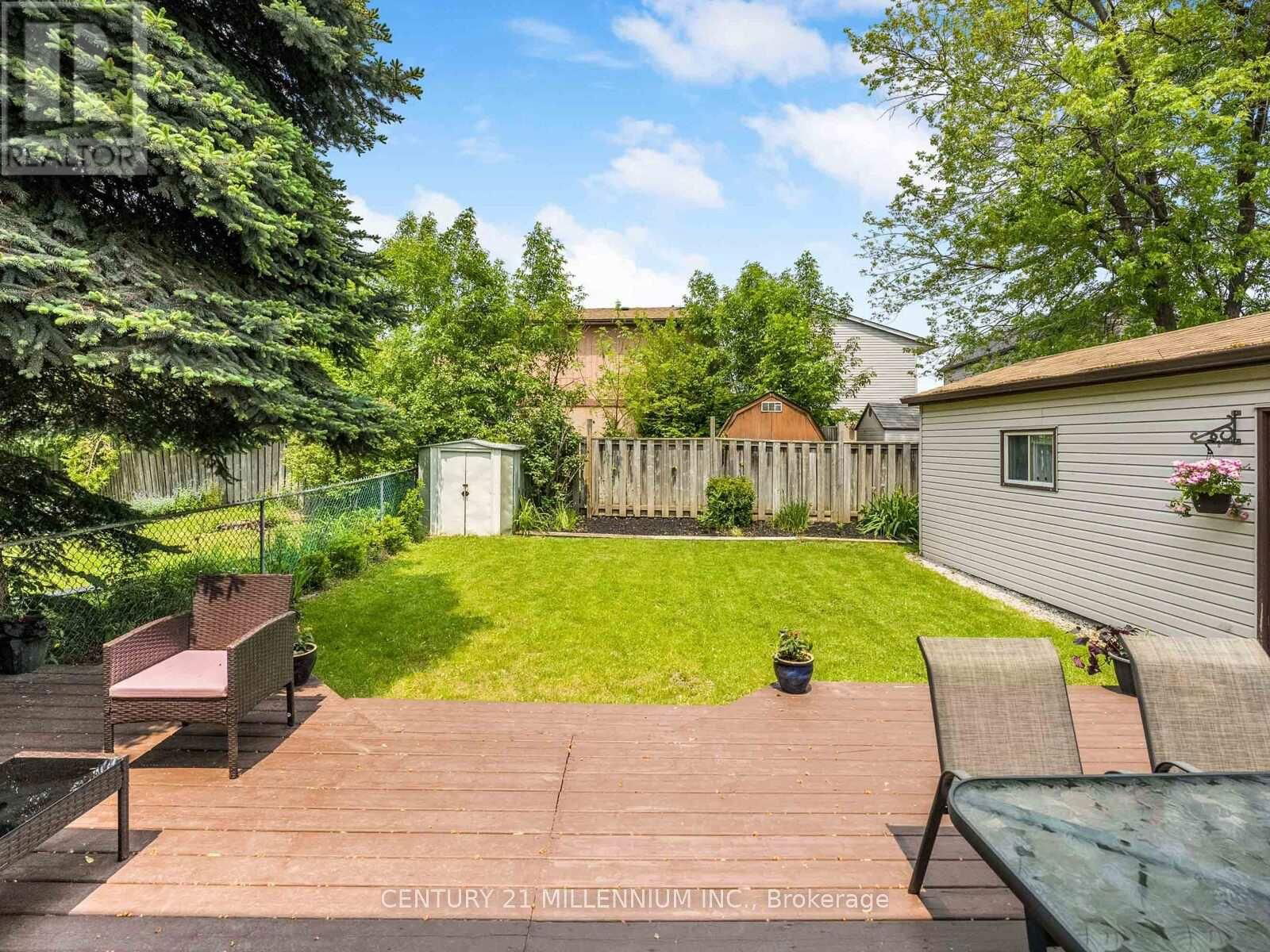 18 GREENHILLS SQUARE Image 36