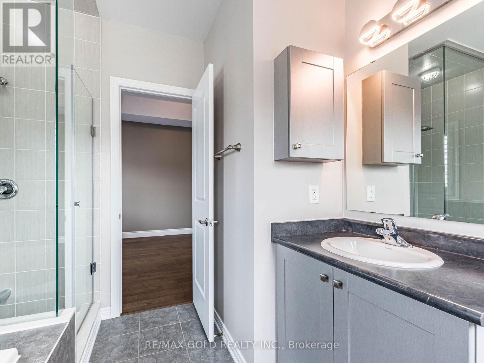 359 ROBERT PARKINSON DRIVE Image 33