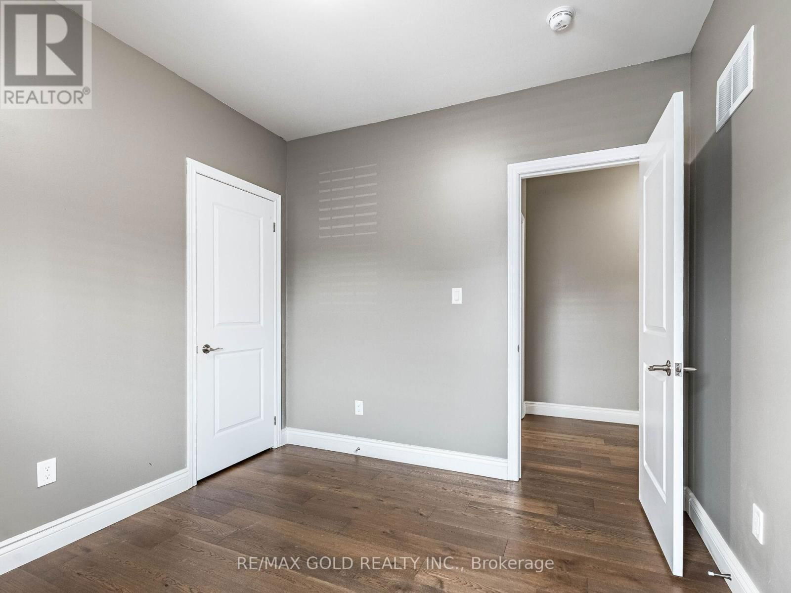 359 ROBERT PARKINSON DRIVE Image 35