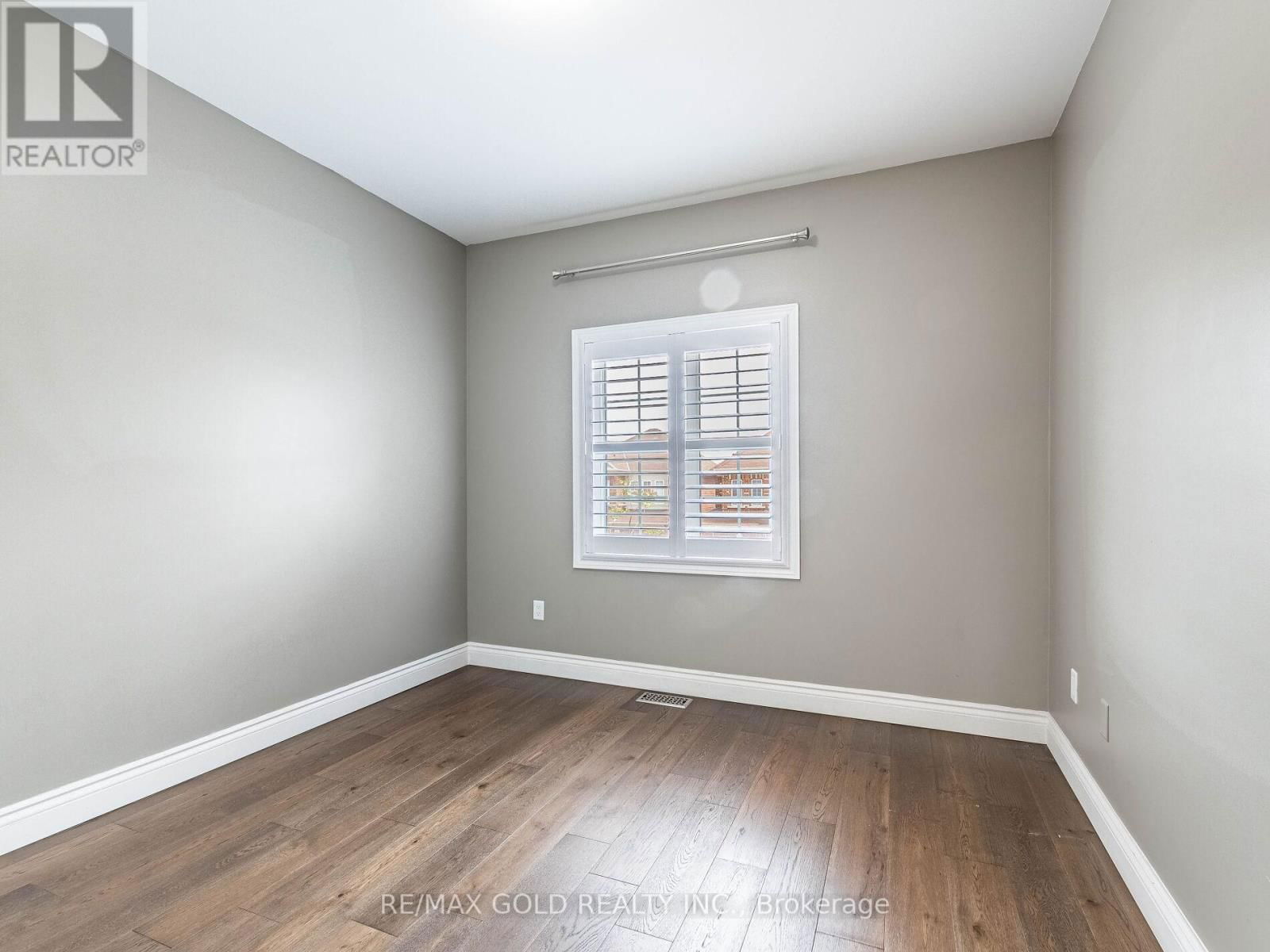 359 ROBERT PARKINSON DRIVE Image 37