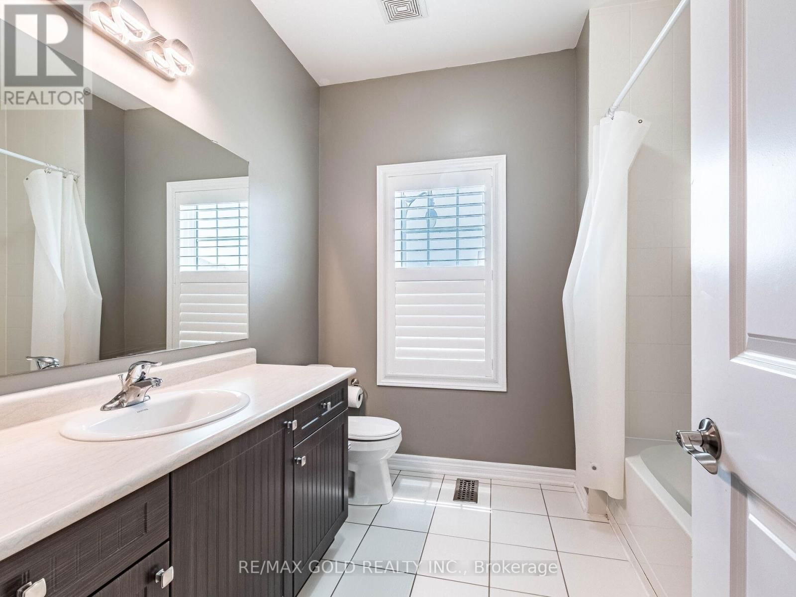 359 ROBERT PARKINSON DRIVE Image 39
