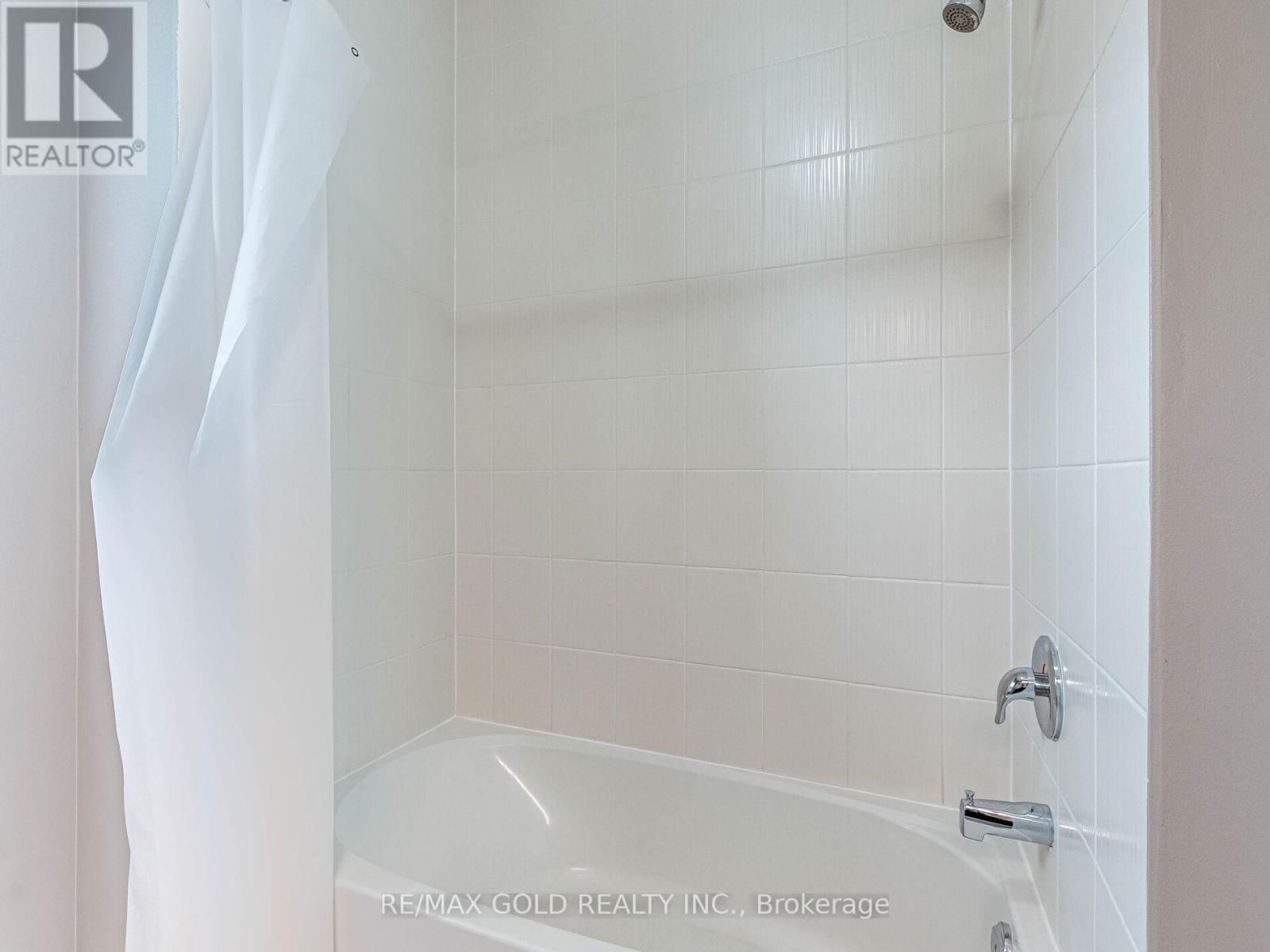 359 ROBERT PARKINSON DRIVE Image 40