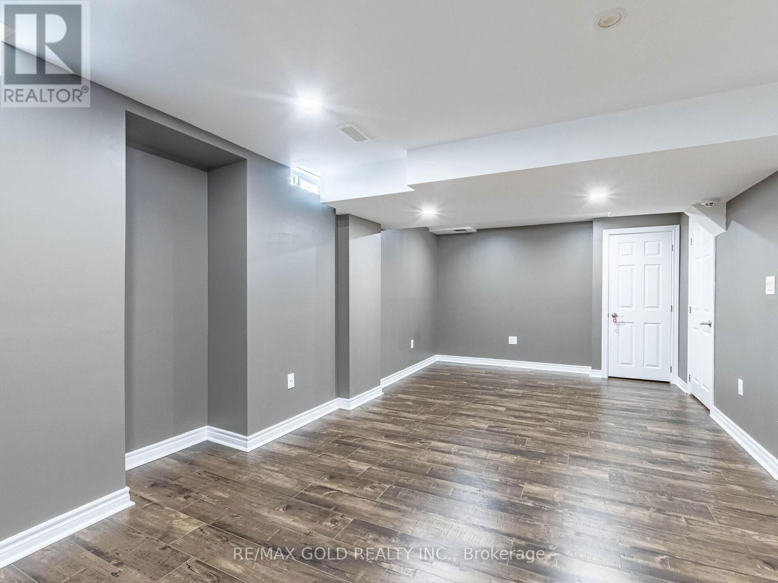 359 ROBERT PARKINSON DRIVE Image 45