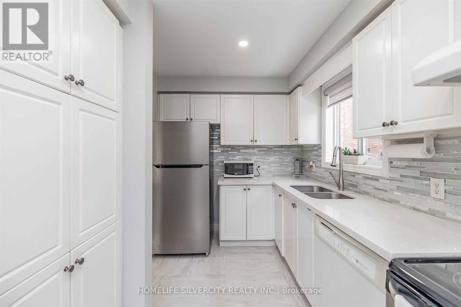 39 SUMMERDALE CRESCENT Image 13