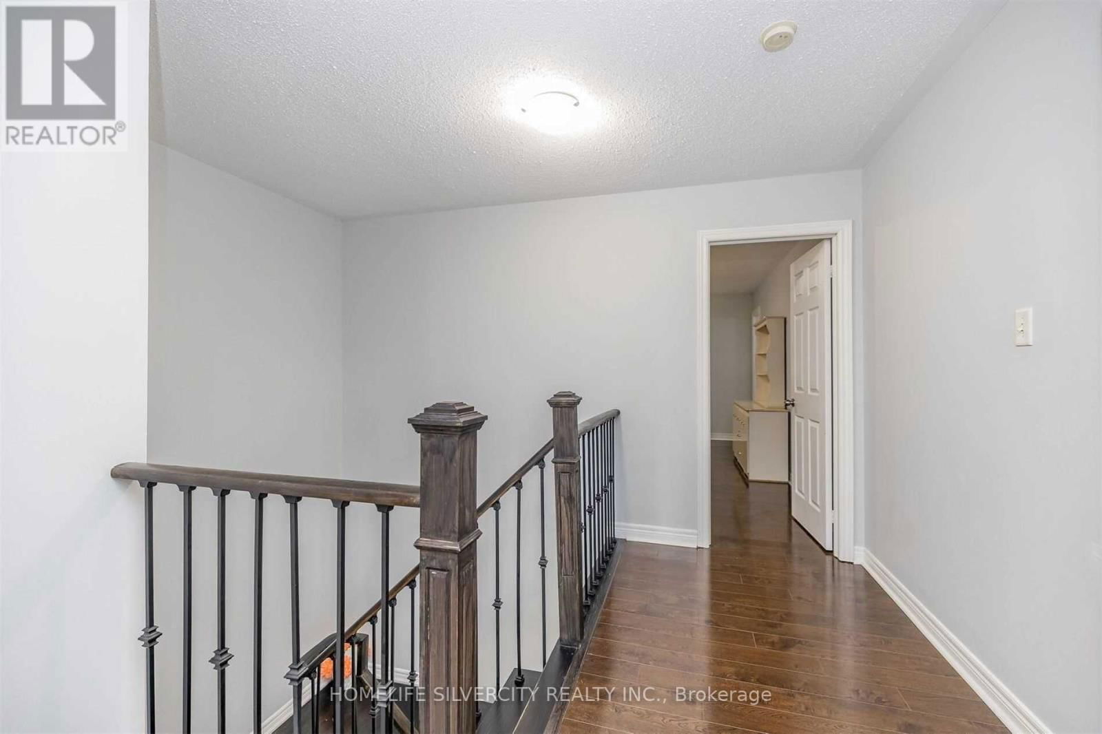 39 SUMMERDALE CRESCENT Image 20