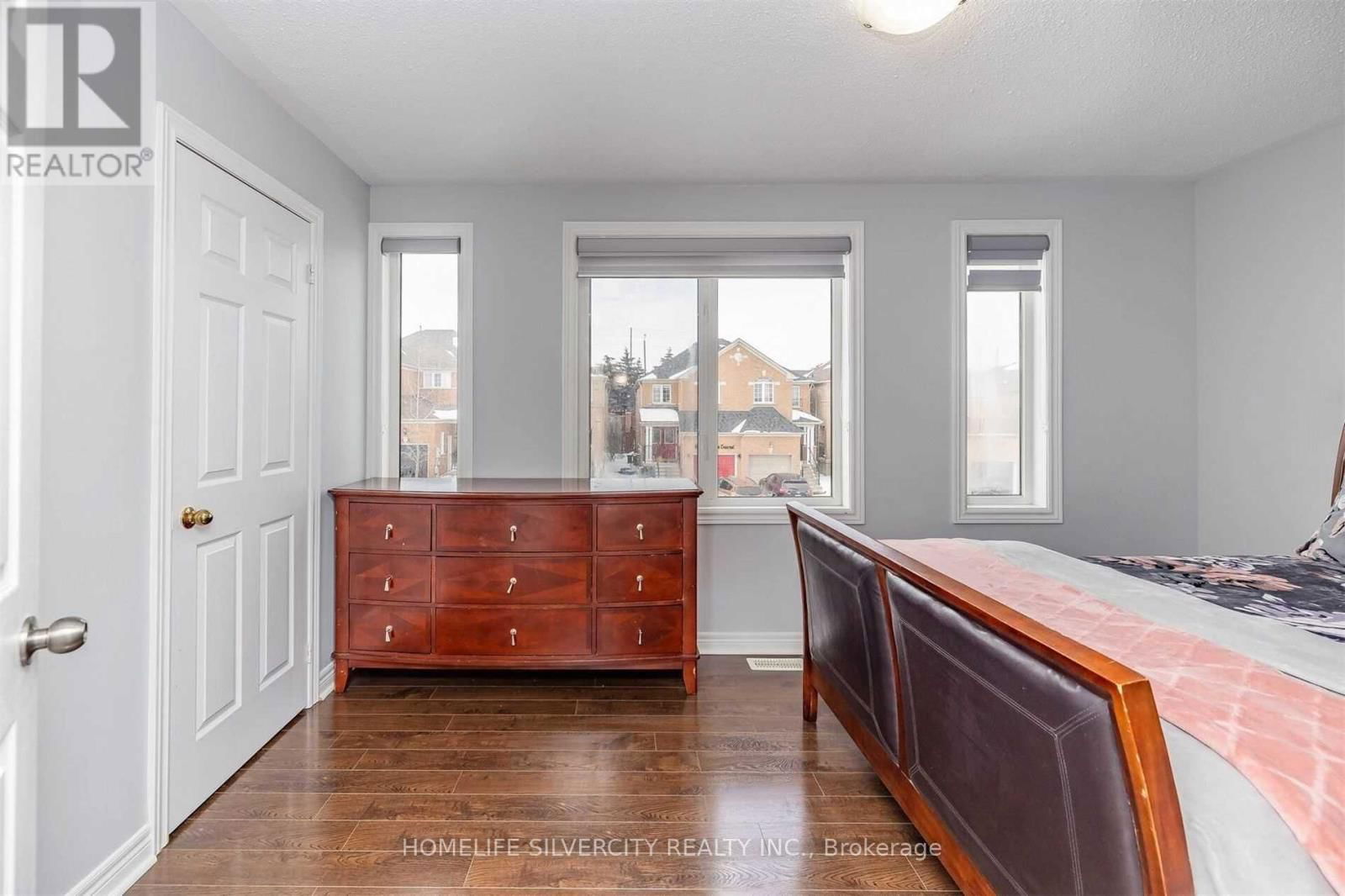 39 SUMMERDALE CRESCENT Image 26