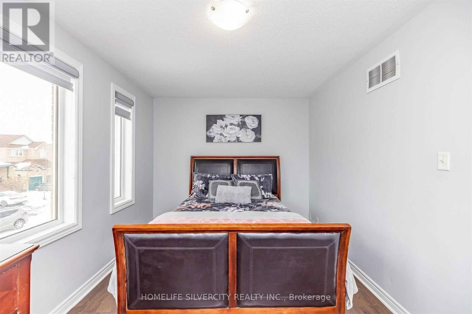 39 SUMMERDALE CRESCENT Image 27