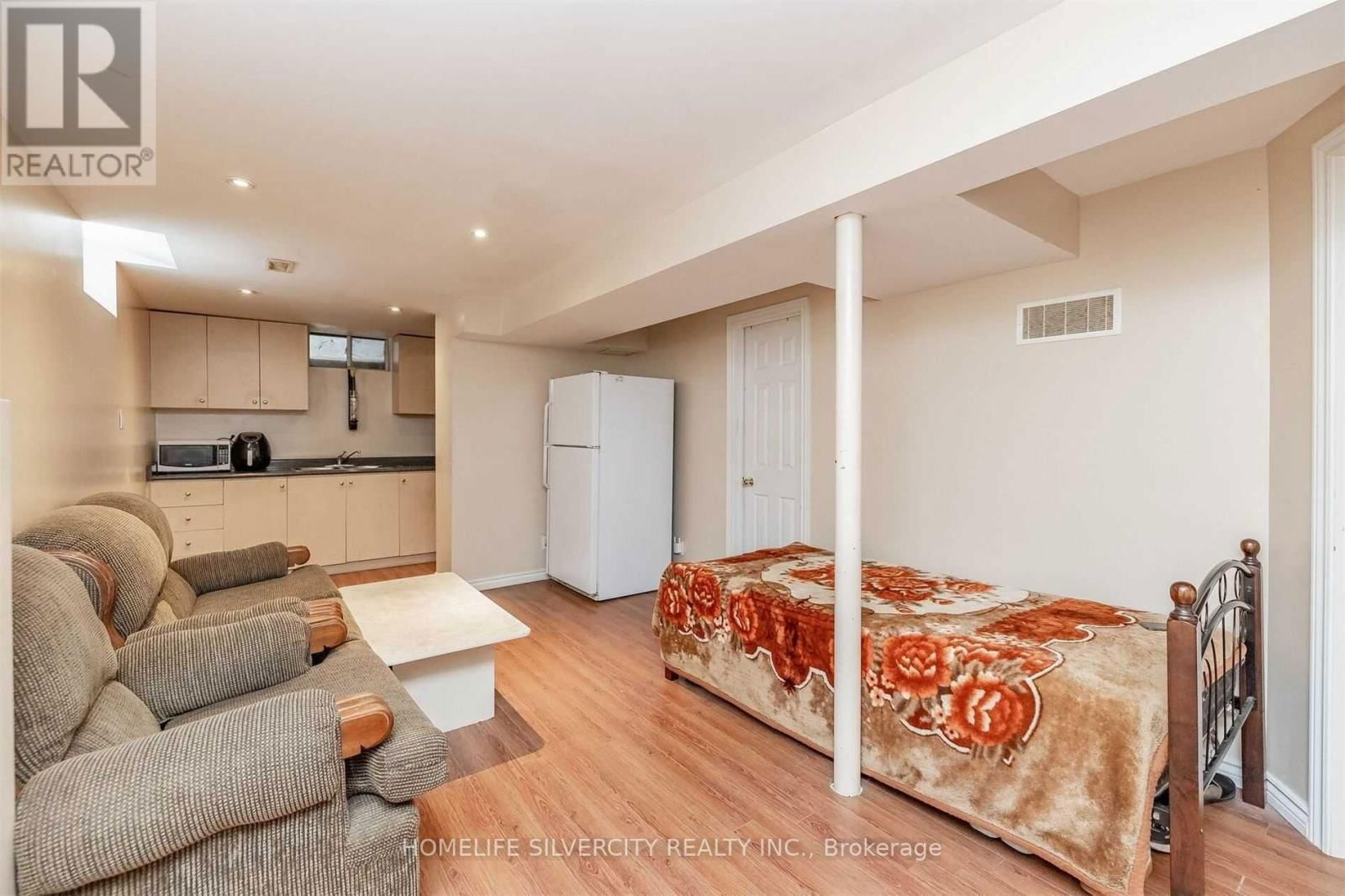 39 SUMMERDALE CRESCENT Image 32