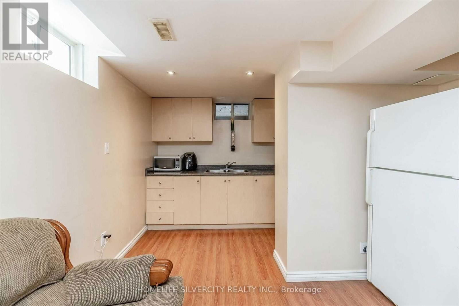 39 SUMMERDALE CRESCENT Image 33