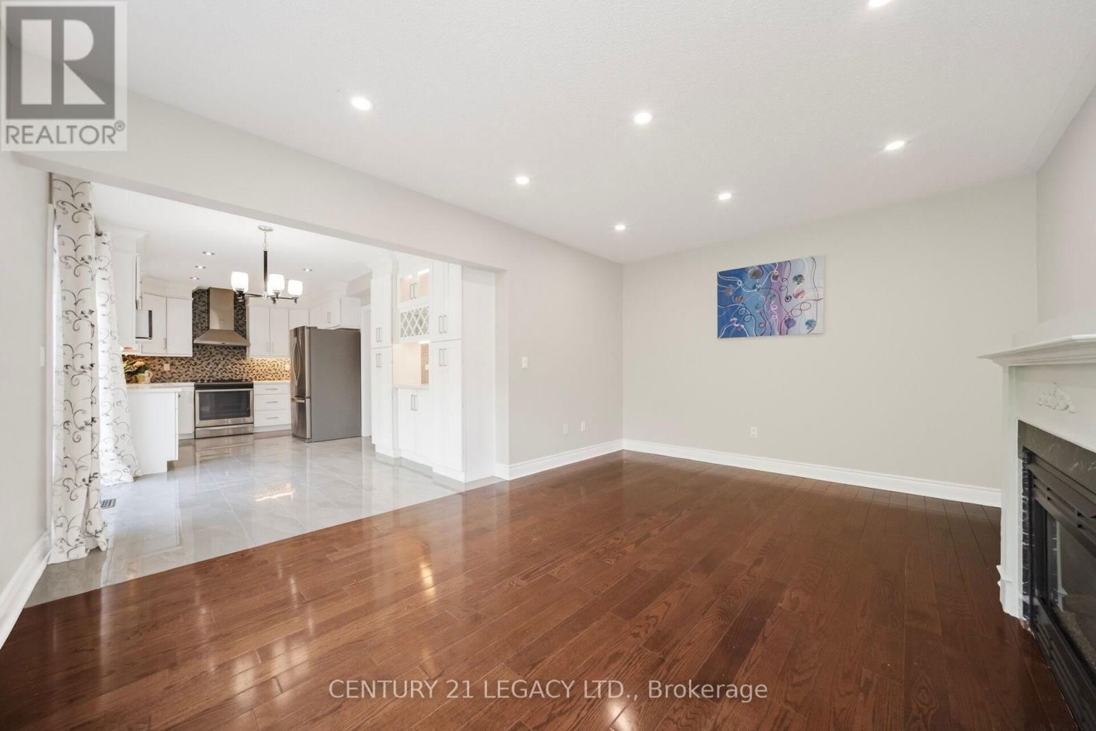 28 SUNNYBROOK CRESCENT Image 17
