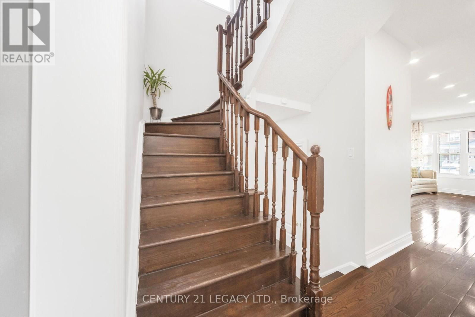 28 SUNNYBROOK CRESCENT Image 18