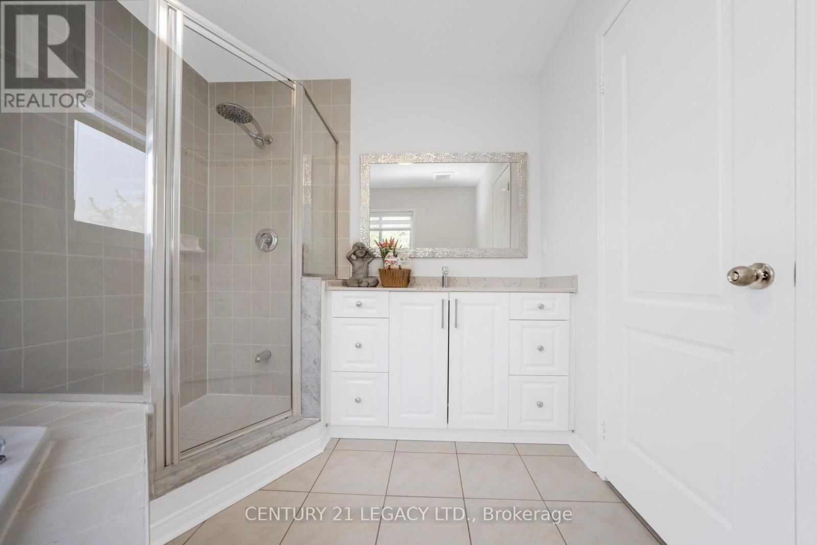 28 SUNNYBROOK CRESCENT Image 24