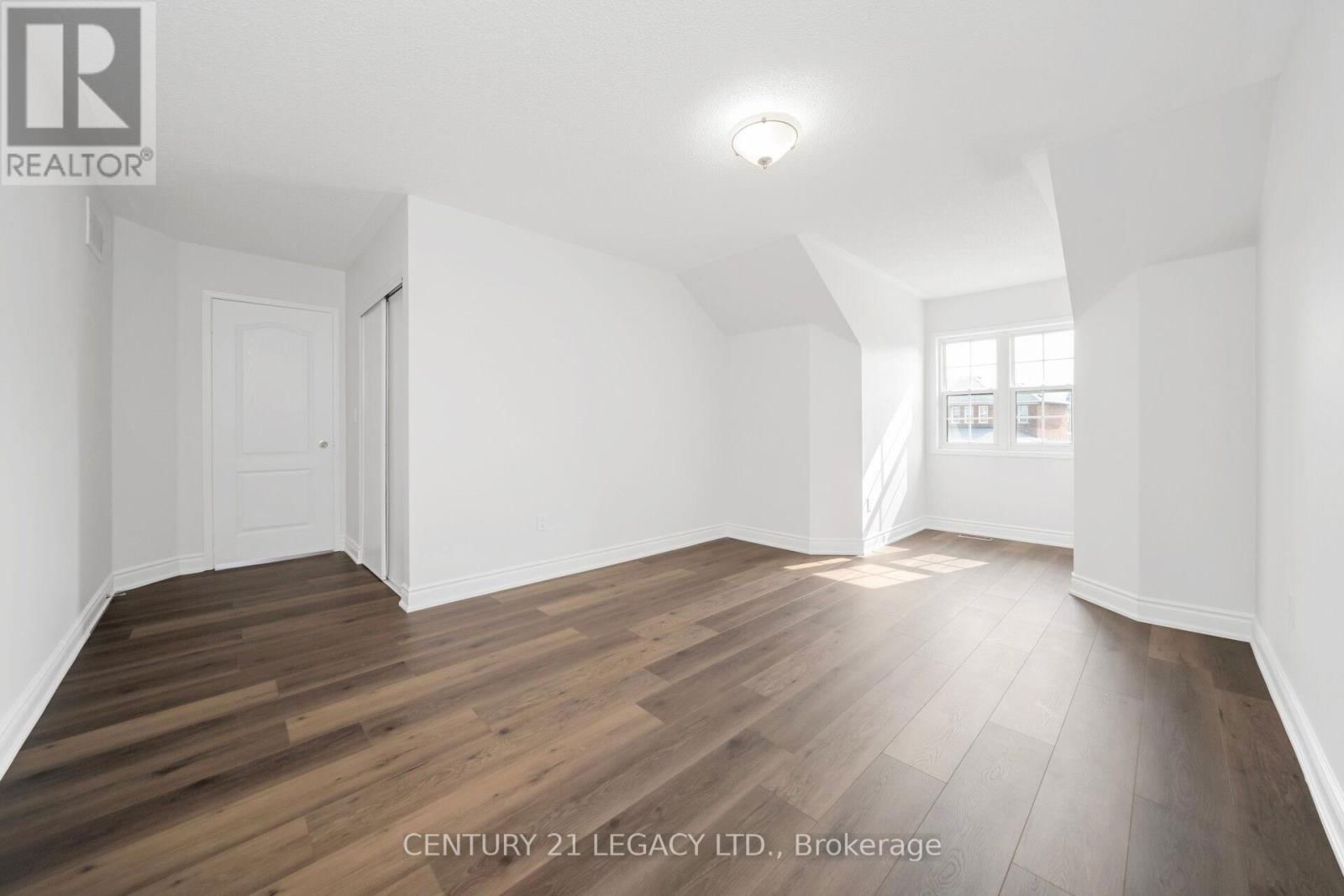 28 SUNNYBROOK CRESCENT Image 29