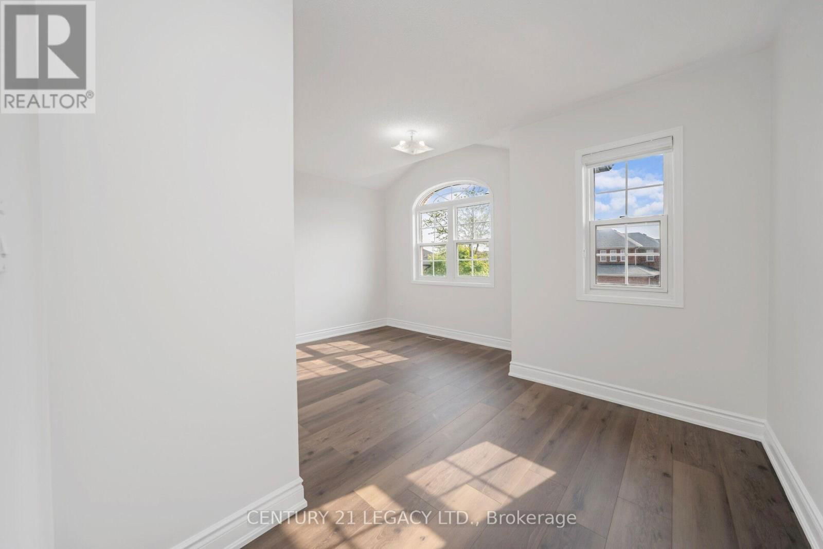 28 SUNNYBROOK CRESCENT Image 31