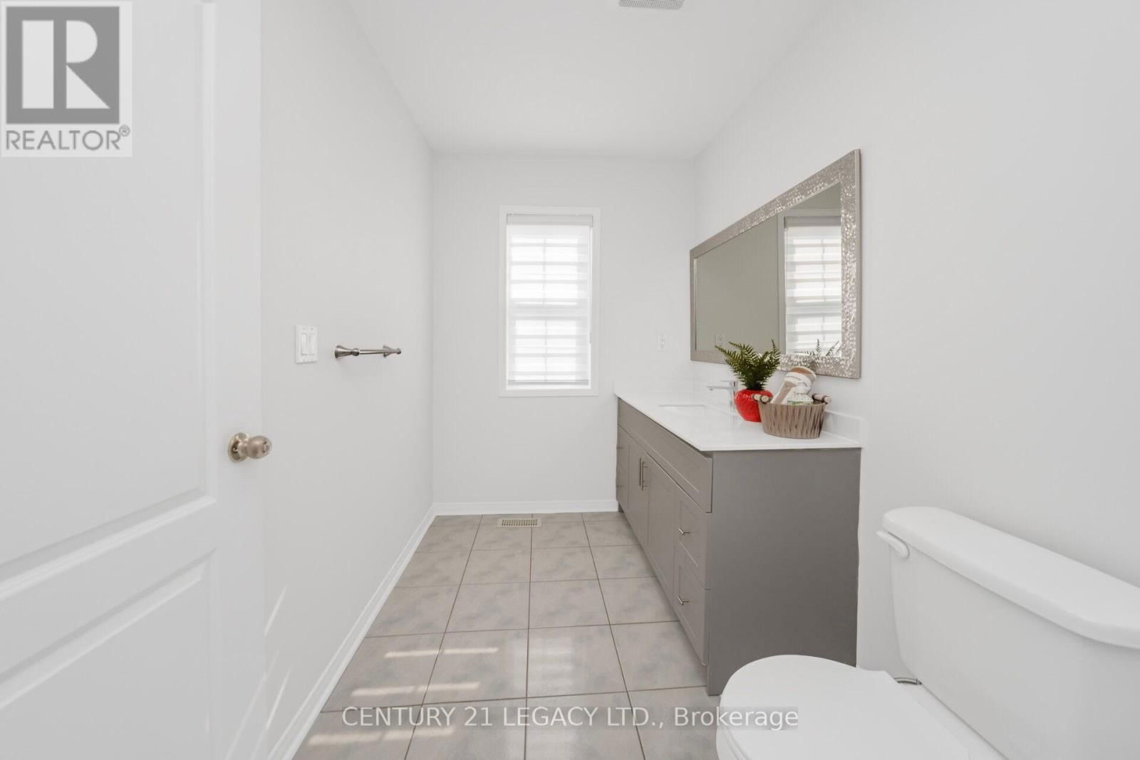 28 SUNNYBROOK CRESCENT Image 35